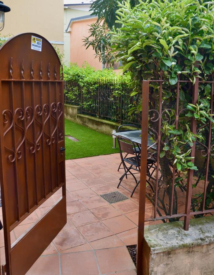 Duomo26 Boutique Apartment Desenzano del Garda Bagian luar foto