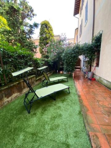 Duomo26 Boutique Apartment Desenzano del Garda Bagian luar foto